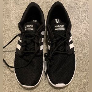 Adidas cloud foam black tenis shoes